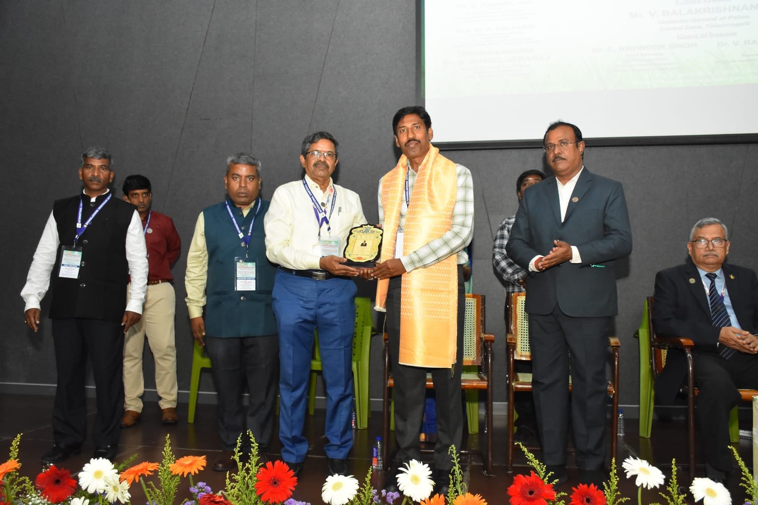 Representatives meeting university guests